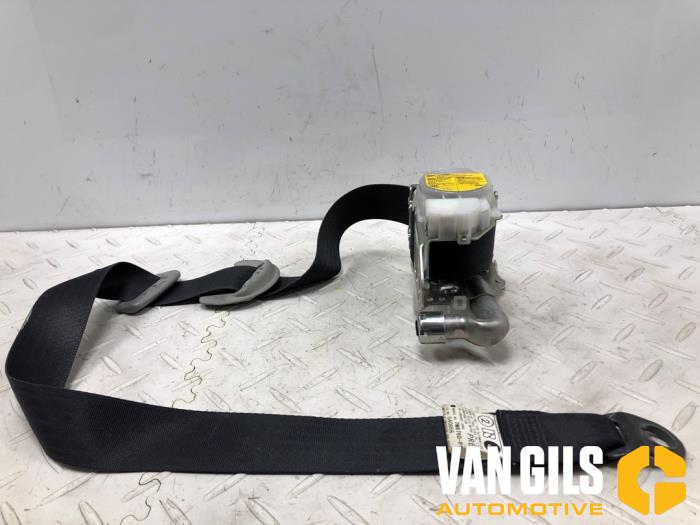 Främre säkerhetsbälte, vänster från en Lexus IS (E1)  2006