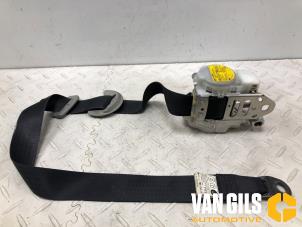 Begagnade Främre säkerhetsbälte, vänster Lexus IS (E1) Pris € 85,00 Marginaltabell erbjuds av Van Gils Automotive