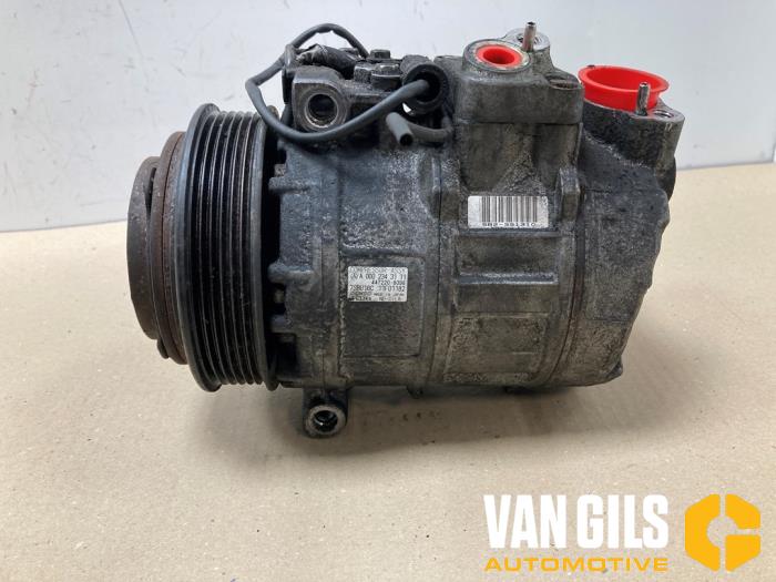 Luftkonditioneringspump från en Mercedes-Benz Sprinter 4t (904) 416 CDI 20V 2005