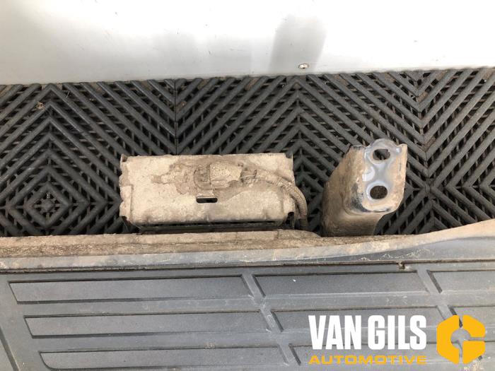 Treeplank links van een Toyota Land Cruiser (J15) 2.8 D-4D 16V 2023