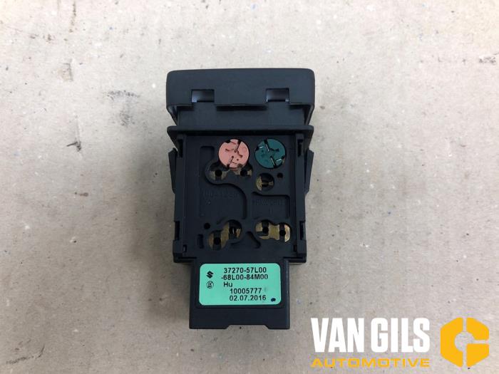 Dimljusbrytare från en Suzuki Celerio (LF) 1.0 12V Dualjet 2017