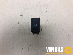 Gebruikte Schakelaar Mistlamp Suzuki Celerio (LF) 1.0 12V Dualjet Prijs op aanvraag aangeboden door Van Gils Automotive