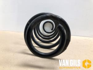 Gebruikte Schroefveer achter Citroen C4 Cactus (0B/0P) 1.2 PureTech 110 12V Prijs op aanvraag aangeboden door Van Gils Automotive