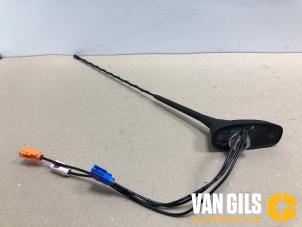 Begagnade Antenn Citroen C4 Cactus (0B/0P) 1.2 PureTech 110 12V Pris på förfrågan erbjuds av Van Gils Automotive