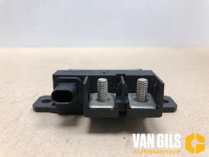 Gebruikte Accu controle module Mercedes C Estate (S205) C-350 e 2.0 16V Prijs op aanvraag aangeboden door Van Gils Automotive