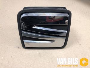 Begagnade Handtag, baklucka Seat Leon ST (5FF) 1.6 TDI Ecomotive 16V Pris på förfrågan erbjuds av Van Gils Automotive