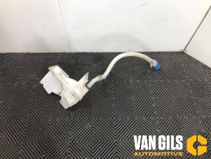 Begagnade Spolartank, vindruta Volkswagen Transporter T5 2.0 TDI DRF Pris € 35,00 Marginaltabell erbjuds av Van Gils Automotive