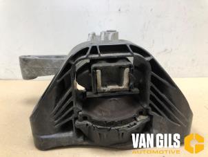 Gebruikte Motorsteun Renault Megane IV Estate (RFBK) 1.5 Energy dCi 110 Prijs op aanvraag aangeboden door Van Gils Automotive