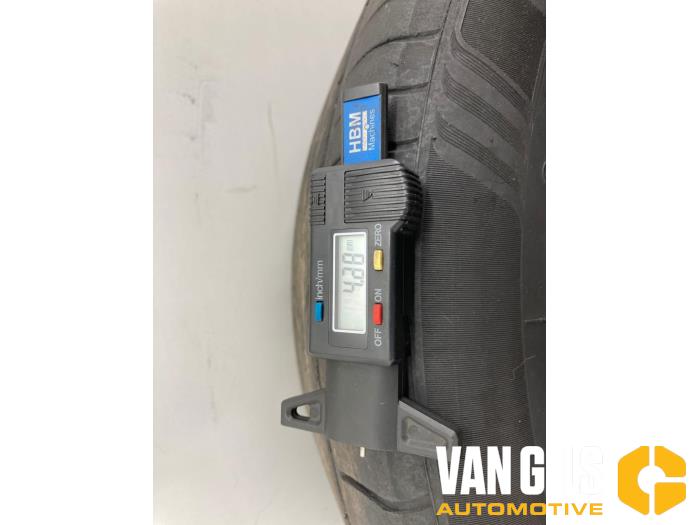 Hjuluppsättning + däck från en Mercedes-Benz C Estate (S205) C-180 BlueTEC, C-180 d 1.6 16V 2016