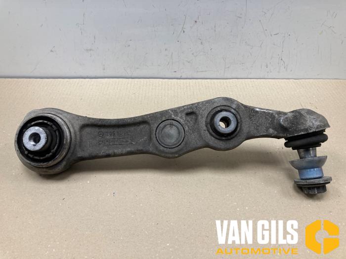 Främre undre gaffelben, höger från en Mercedes-Benz C Estate (S205) C-180 BlueTEC, C-180 d 1.6 16V 2016