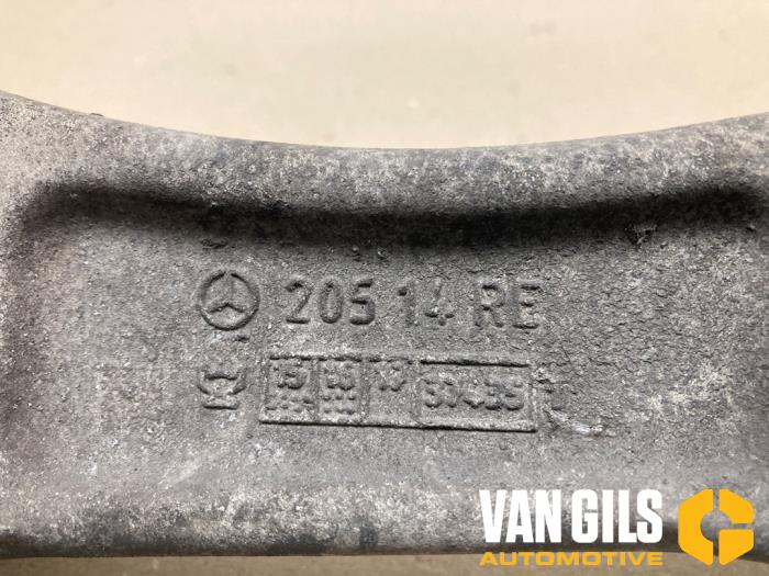 Främre undre gaffelben, höger från en Mercedes-Benz C Estate (S205) C-180 BlueTEC, C-180 d 1.6 16V 2016