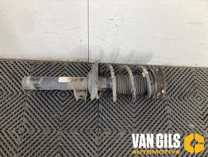 Gebruikte Schokdemperpoot rechts-voor Audi Q3 (F3B) 1.5 35 TFSI 16V Prijs € 150,00 Margeregeling aangeboden door Van Gils Automotive