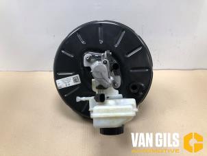 Gebruikte Rembekrachtiger Audi Q3 (F3B) 1.5 35 TFSI 16V Prijs op aanvraag aangeboden door Van Gils Automotive