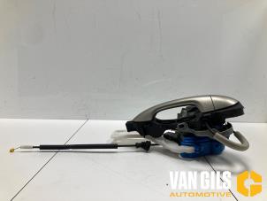 Begagnade Dörrmekanism, 4-dörrars, höger bak Kia Cee'd (JDB5) 1.6 GDI 16V Pris på förfrågan erbjuds av Van Gils Automotive