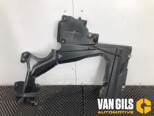 Begagnade Hasplåt Mini Countryman (F60) 1.5 12V Cooper Pris på förfrågan erbjuds av Van Gils Automotive