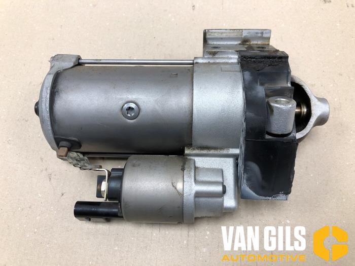 Startmotor från en BMW 5 serie (G30) 520i 2.0 TwinPower Turbo 16V 2019