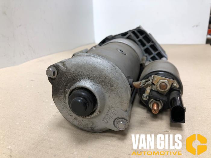 Startmotor från en BMW 5 serie (G30) 520i 2.0 TwinPower Turbo 16V 2019