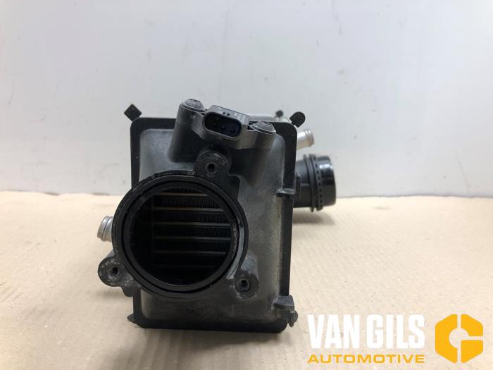 Laddluftkylare från en Volkswagen Polo VI (AW1) 1.0 TSI 12V 2023