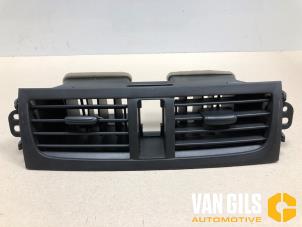 Gebruikte Luchtrooster Dashboard Suzuki Celerio (LF) 1.0 12V Dualjet Prijs op aanvraag aangeboden door Van Gils Automotive