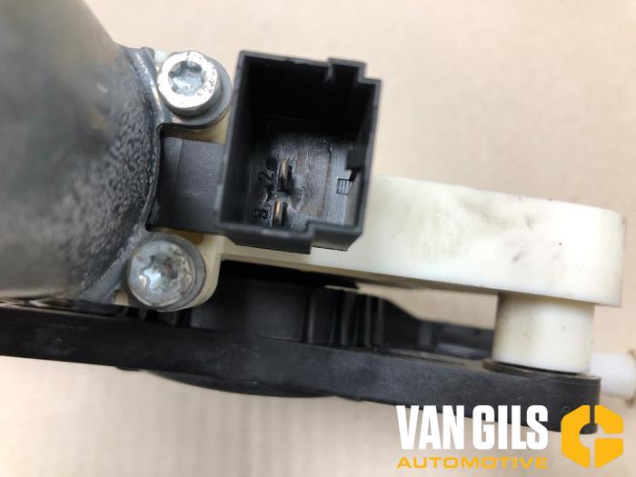 Fönstermekanism för bakre dörr, 4-dörrars, höger från en Audi Q5 (FYB/FYG) 2.0 50 TFSI e 16V Quattro 2020