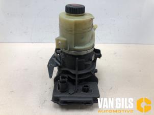 Gebruikte Stuurpomp Renault Trafic Passenger (1JL/2JL/3JL/4JL) Prijs op aanvraag aangeboden door Van Gils Automotive