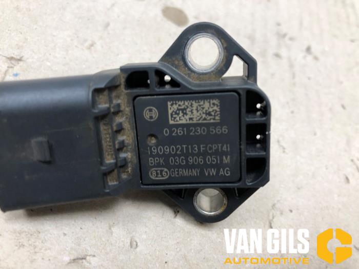 Laddtryckssensor från en Audi Q5 (FYB/FYG) 2.0 50 TFSI e 16V Quattro 2020