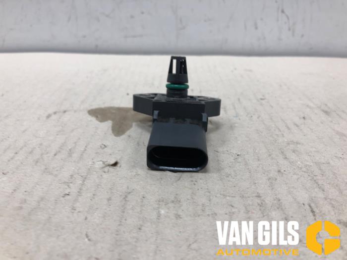 Laddtryckssensor från en Audi Q5 (FYB/FYG) 2.0 50 TFSI e 16V Quattro 2020