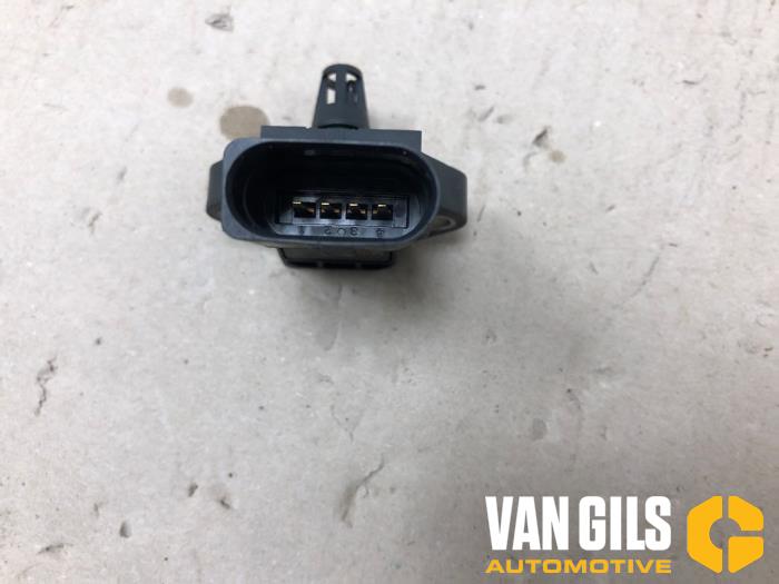 Laddtryckssensor från en Audi Q5 (FYB/FYG) 2.0 50 TFSI e 16V Quattro 2020