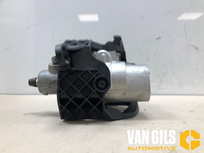 Ackumulator från en Audi Q5 (FYB/FYG) 2.0 50 TFSI e 16V Quattro 2020