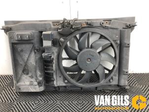 Gebruikte Motorkoeling ventilator Peugeot 308 (4A/C) 1.4 VTI 16V Prijs op aanvraag aangeboden door Van Gils Automotive