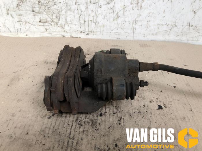 Bakre bromsok, höger från en Mercedes-Benz ML I (163) 270 2.7 CDI 20V 2001