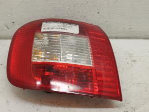 Gebruikte Achterlicht links Fiat Multipla (186) 1.6 16V 100 SX,ELX Prijs € 45,00 Margeregeling aangeboden door Van Gils Automotive