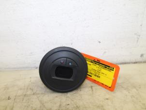 Gebruikte Chaufage Schakelaar Renault Espace (JK) 2.0 Turbo 16V Grand Espace Prijs € 30,00 Margeregeling aangeboden door Van Gils Automotive