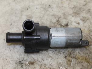 Gebruikte Waterpomp Renault Espace (JK) 2.0 Turbo 16V Grand Espace Prijs € 50,00 Margeregeling aangeboden door Van Gils Automotive