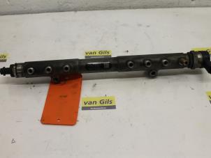 Używane Listwa wtryskowa Volvo XC70 (BZ) 2.4 D5 20V AWD Cena € 77,00 Procedura marży oferowane przez Van Gils Automotive