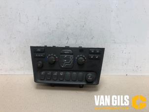 Używane Panel sterowania nagrzewnicy Volvo S80 (TR/TS) 2.9 SE 24V Cena € 50,00 Procedura marży oferowane przez Van Gils Automotive