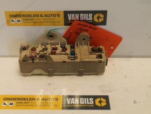 Begagnade Säkringsbox Mazda 323 Fastbreak (BJ14) 1.5 LX,GLX 16V Pris € 75,00 Marginaltabell erbjuds av Van Gils Automotive