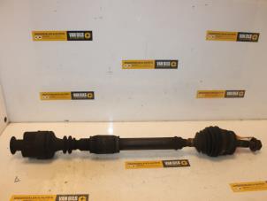 Używane Os napedowa prawy przód Volvo V40 (VW) 1.9 TD Cena € 74,99 Procedura marży oferowane przez Van Gils Automotive