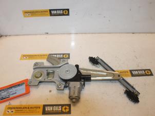 Gebruikte Ruitmechaniek 4Deurs links-achter Honda Insight (ZE2) 1.3 16V VTEC Prijs € 55,00 Margeregeling aangeboden door Van Gils Automotive