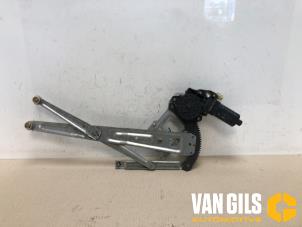 Begagnade Fönstermekanism, 2-dörrars, höger fram Hyundai H-100 2.5 Turbo Diesel Pris € 50,00 Marginaltabell erbjuds av Van Gils Automotive