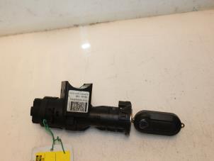 Gebruikte Kontaktslot + Sleutel Lancia Delta (844) 1.4 T-Jet 16V 120 Prijs € 94,00 Margeregeling aangeboden door Van Gils Automotive