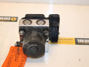 Używane Pompa ABS Iveco New Daily V 35C15V, 40C15V Cena € 449,99 Procedura marży oferowane przez Van Gils Automotive