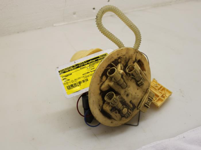 Opvoerpomp van een Opel Vectra C 1.9 CDTI 16V 2005