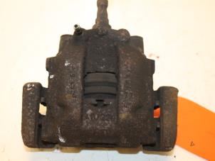 Gebruikte Remklauw (Tang) links-achter BMW 7 serie (E38) 740i/iL 4.4 V8 32V Prijs € 65,00 Margeregeling aangeboden door Van Gils Automotive