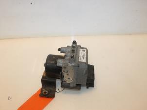 Używane Pompa ABS Chevrolet Tacuma 1.8 Pure,SE,SX Cena € 75,00 Procedura marży oferowane przez Van Gils Automotive