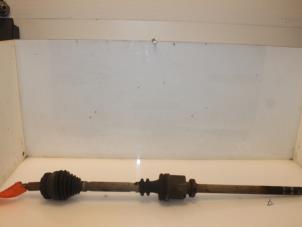 Begagnade Drivaxel, höger fram Renault Espace (JE) 3.0i V6 RXT Pris € 74,99 Marginaltabell erbjuds av Van Gils Automotive