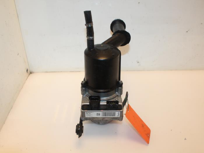 Elservostyrningsenhet från en Peugeot 307 (3A/C/D) 1.4 2002