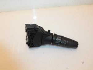 Gebruikte Ruitenwis Schakelaar Nissan Almera (N16) 1.5 16V Prijs € 30,00 Margeregeling aangeboden door Van Gils Automotive