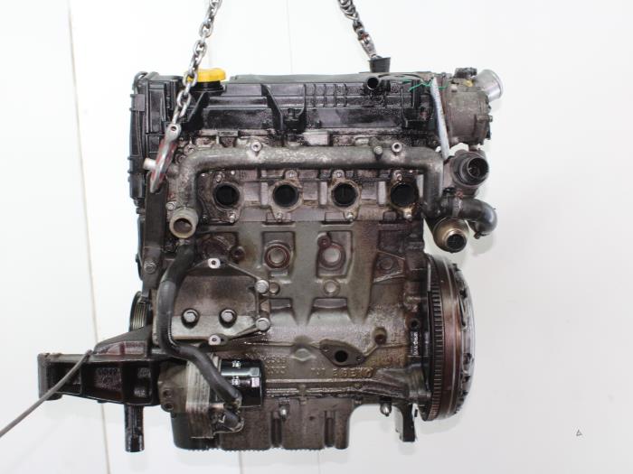 Motor van een Alfa Romeo 147 (937) 1.9 JTDM 2006