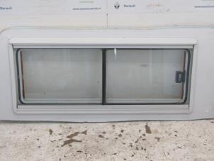 Begagnade Extra fönster, 2-dörrars, vänster bak Fiat Ducato (230/231/232) 2.5 TDI Pris € 48,38 Inklusive moms erbjuds av Snuverink Autodemontage